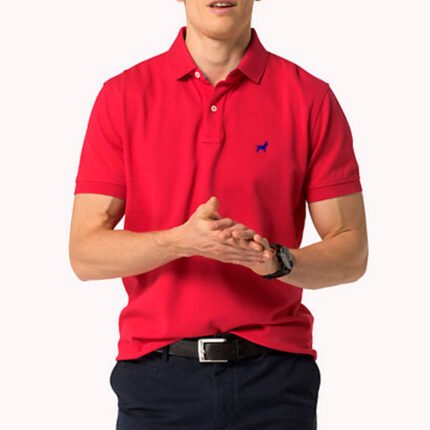 Camisa polo masculina vermelha com logo azul huntermann®